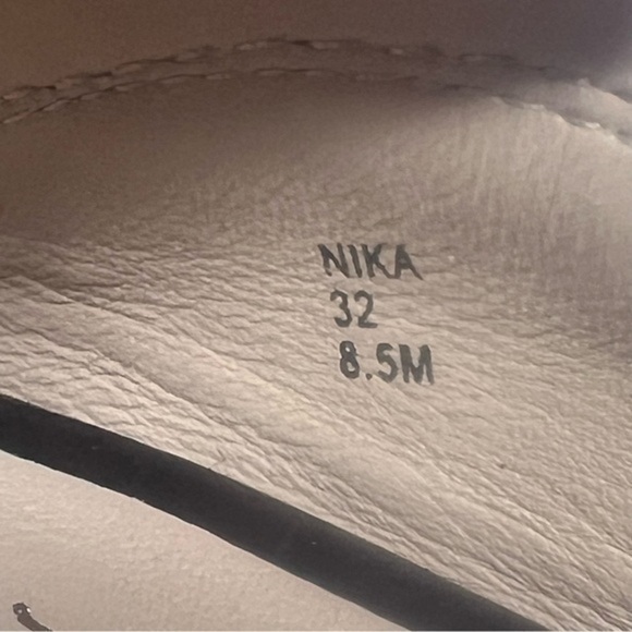 Donald J Pliner Heels - Picture 8 of 10